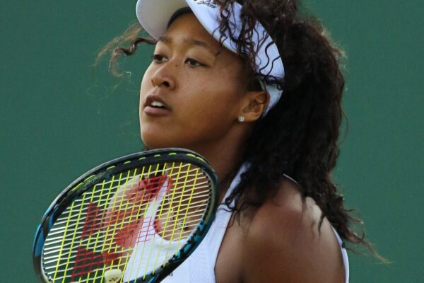 Wie is Naomi Osaka? Haar loopbaan, grandslamtitels en terugkeer in het mondiale tennis