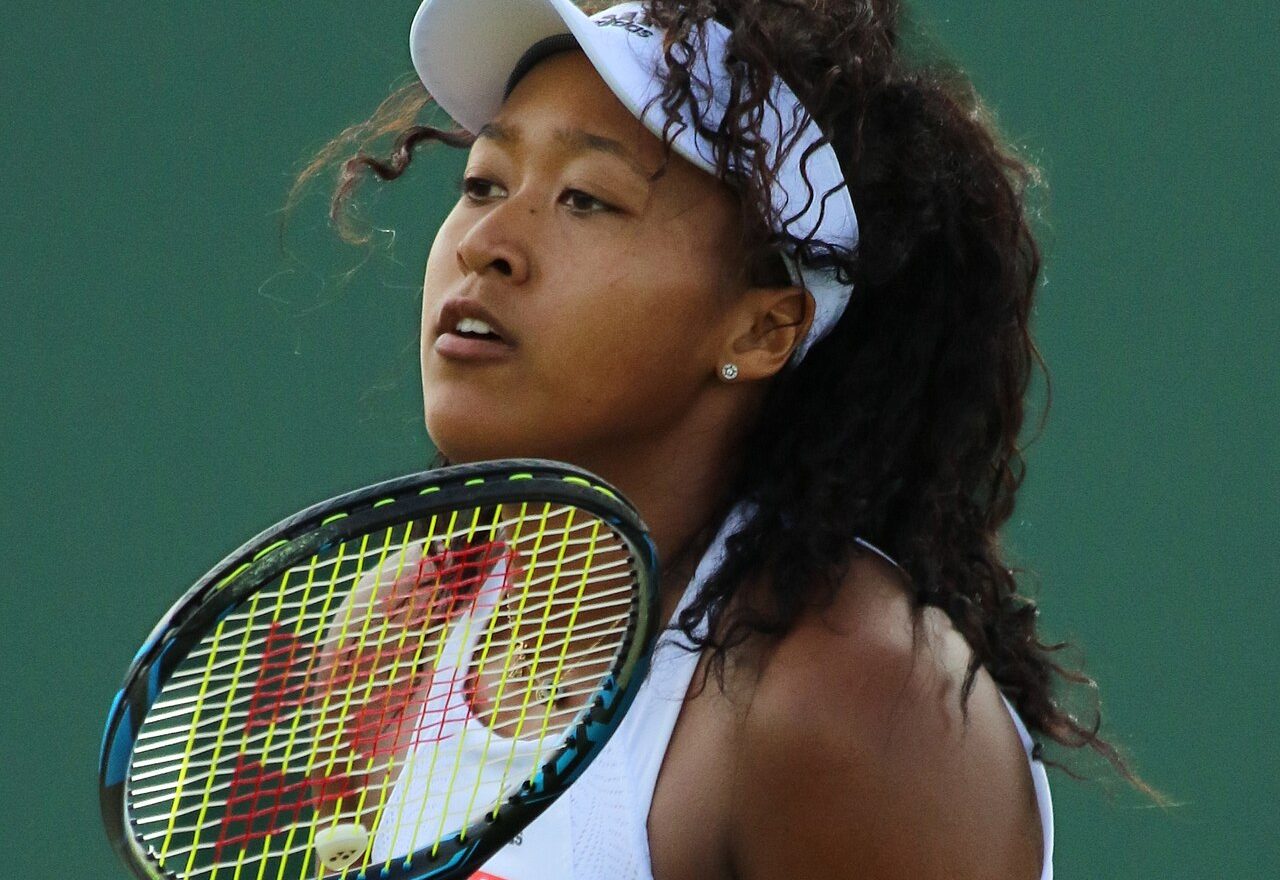 Wie is Naomi Osaka? Haar loopbaan, grandslamtitels en terugkeer in het mondiale tennis